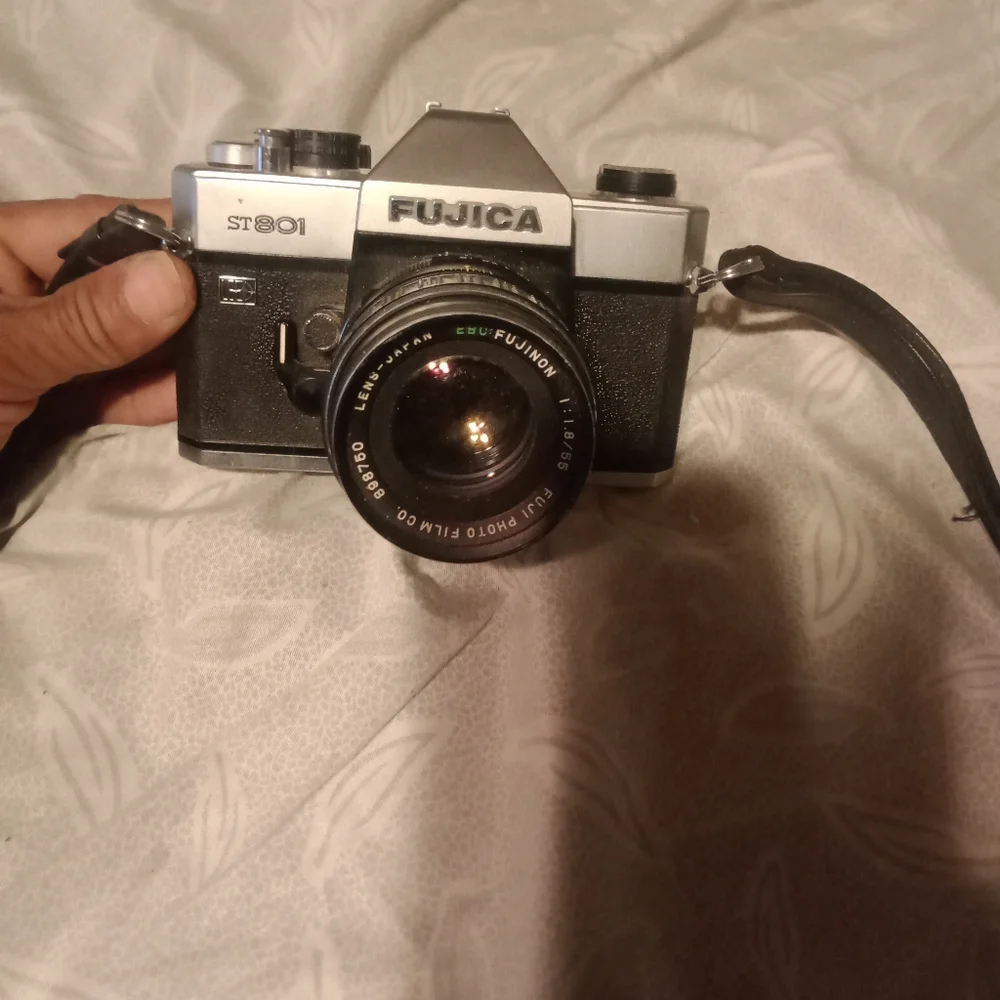 Fujica ST801 - Vintage 35mm Film SLR Camera